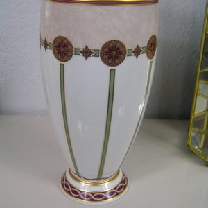 Vintage KAISER Germany Fine Porcelain Castello Vase - 9.5” Made in Germany