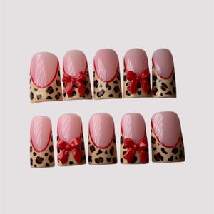 Cheetah print and bows press-on nails | french tip press-on nails | spring press-on nails | Application kit included !