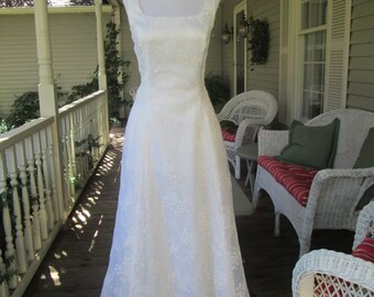 floaty dresses for weddings