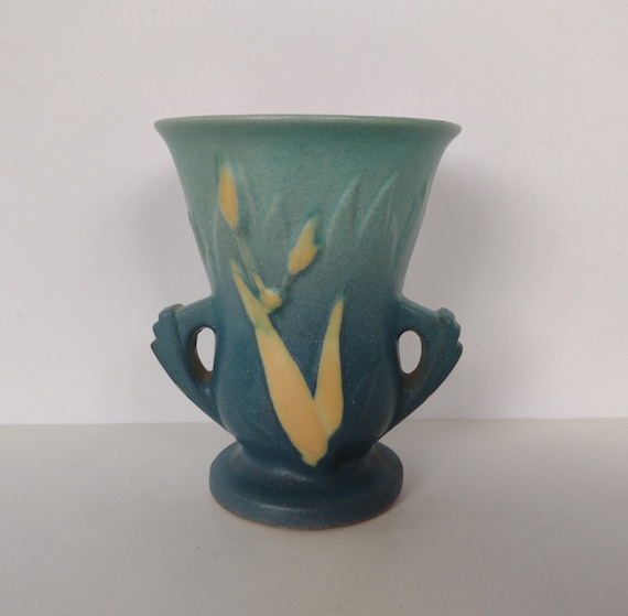Roseville Pottery Vase 914-4 made in the USA - Blue Iris 4 1/4