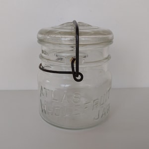 Atlas Whole Fruit Wire Bail Mason Jar - one pint