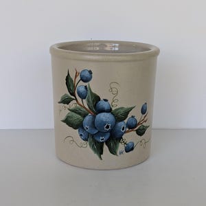 Robinson Ransbottom Roseville aardewerk kruik of plantenbak - handgeschilderde bosbessen