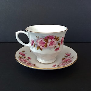 Queen Anne Bone China Teacup and Saucer Set - Pink & White Floral