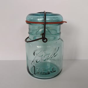 Old Ball Ideal Aqua Glass Mason Jar - one pint