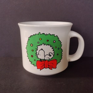 Cute Snoopy in a Wreath Christmas Mug