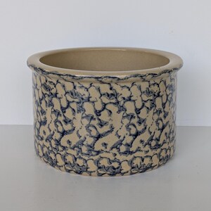Robinson Ransbottom Roseville Pottery Crock - Blue Spongeware - 6 3/4" diameter