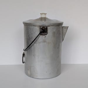 Große Aluminium-Kaffeekanne für den Herd – Fassungsvermögen: 20 Tassen