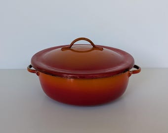 Leuchtend gelbe Emaille-Schüssel