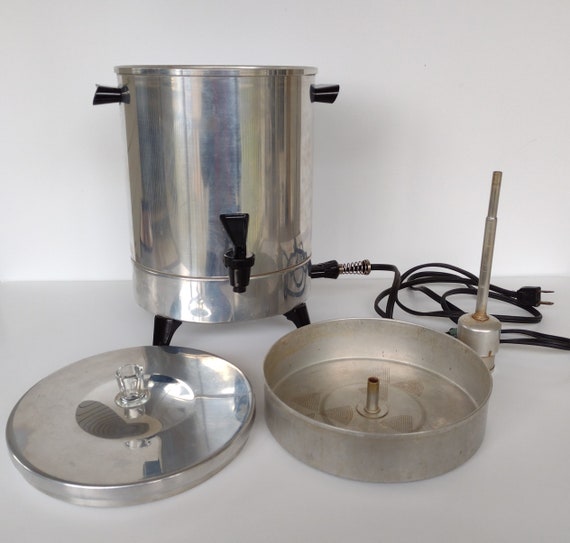 Mid Century Chrome Montgomery Ward Signature Percolator Coffee Pot 25 Cup  Capacity 