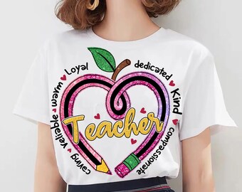 Lápis de coração de professor PNG, sublimação de maçã brilhante para professor, design de camiseta de volta às aulas, clipart de vida de professor, presente fofo para educador
