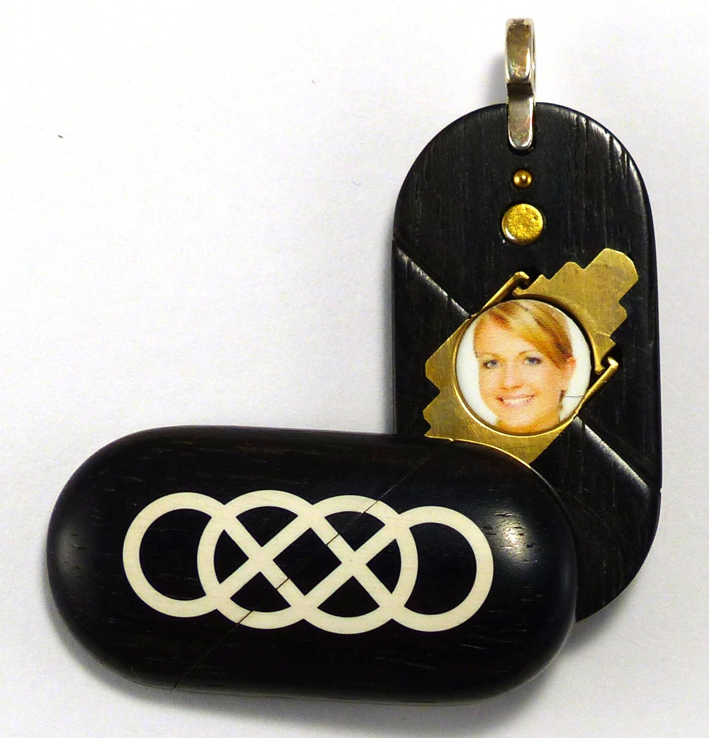 4328 Double Infinity Illusionist Locket Pendant by Illusion