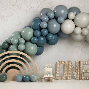 Dusty Blue Ombre DIY Balloon Garland Kit • Cake Smash • Chalk Matte Sage Balloons • Ombre Blues • Matte Blue Balloons