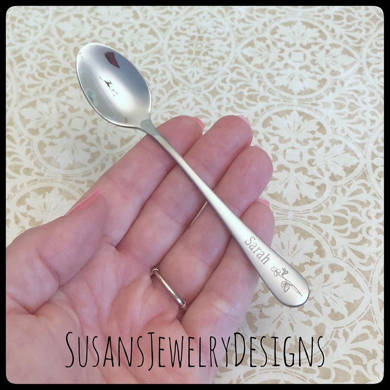 Engraved birth flower baby spoon, name baby shower gift, stainless steel, new mom, floral, personalized gift for mom, christening, unisex image 5