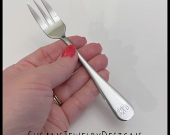 Small engraved monogram fork, retirement gift wedding utensil anniversary, personalized initial fork, stainless steel, home decor kitchen