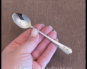 Engraved birth flowers baby sized spoon, shower gift, stainless steel, floral bouquet, personalized wedding gift, sugar spoon kitchen small