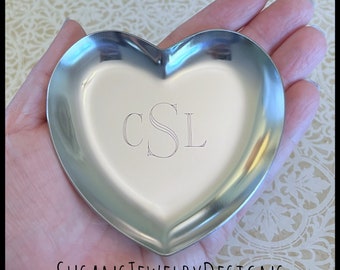 Custom engraved monogram jewelry tray, engraved initial heart trinket dish, wedding gift, sweet 16, daughter gift, personalized ring dish