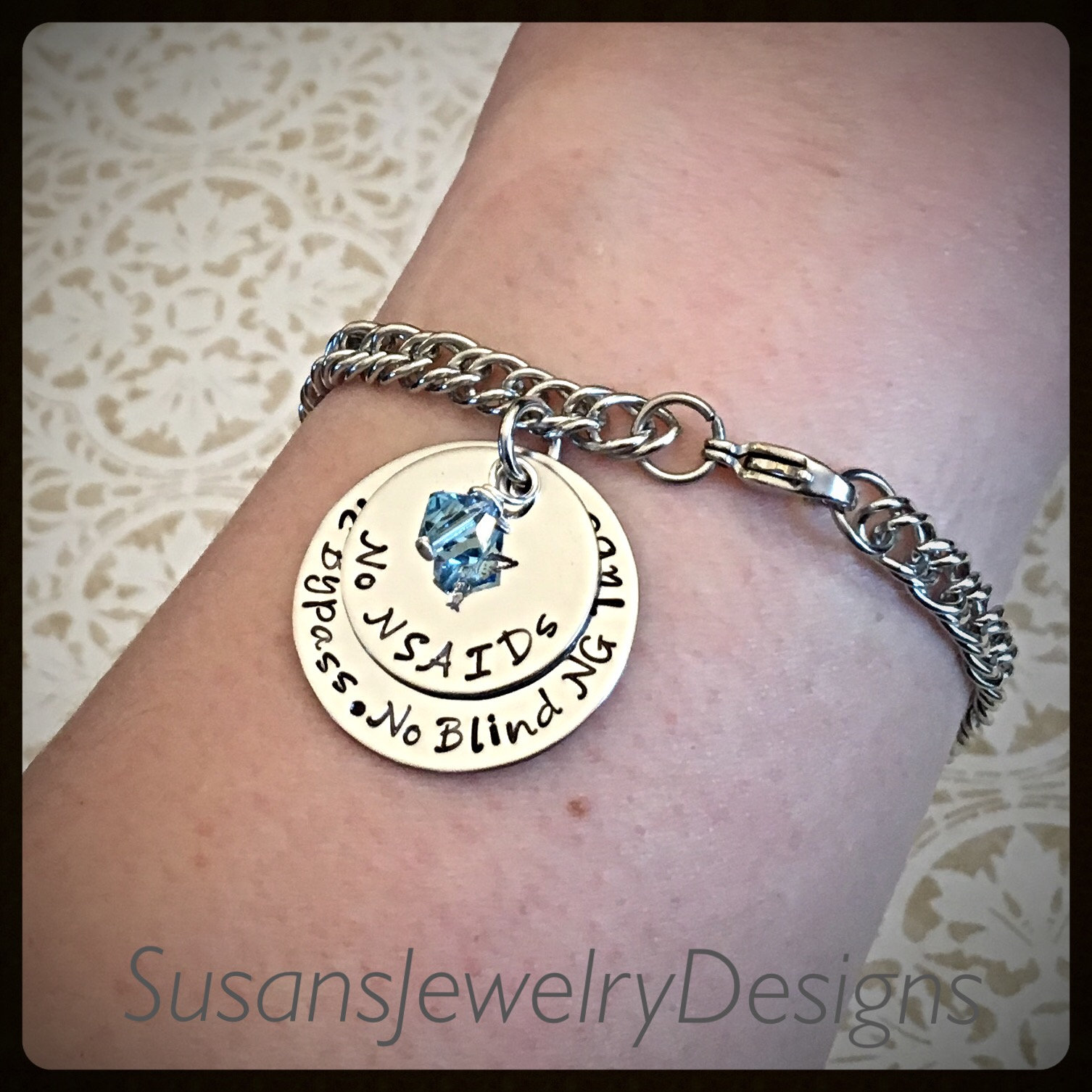Vsg medical outlet alert bracelet