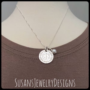 Wreath monogram necklace, custom 1 or 3 initials, personalized gift for her, sterling silver, rose gold, yellow gold, engraved, monogrammed