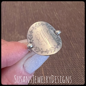 Wreath monogram saddle ring, custom ring size, initials, personalized gift for her bouquet, sterling silver, rose gold yellow gold, letters