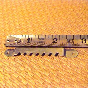Sawtooth Picture Hangers with Nails - Approx. 490 pieces afbeelding 1