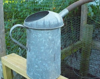 Auto Oil / Water Can - 1 Gallon Size