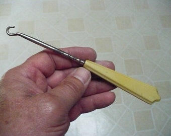 Button Hook Tool - French Ivory