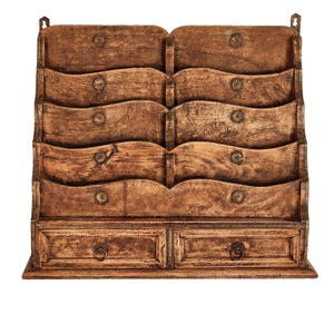 Porta-cartas antigo - Organizador de mesa - Madeira com acabamento em metal ornamentado - Único