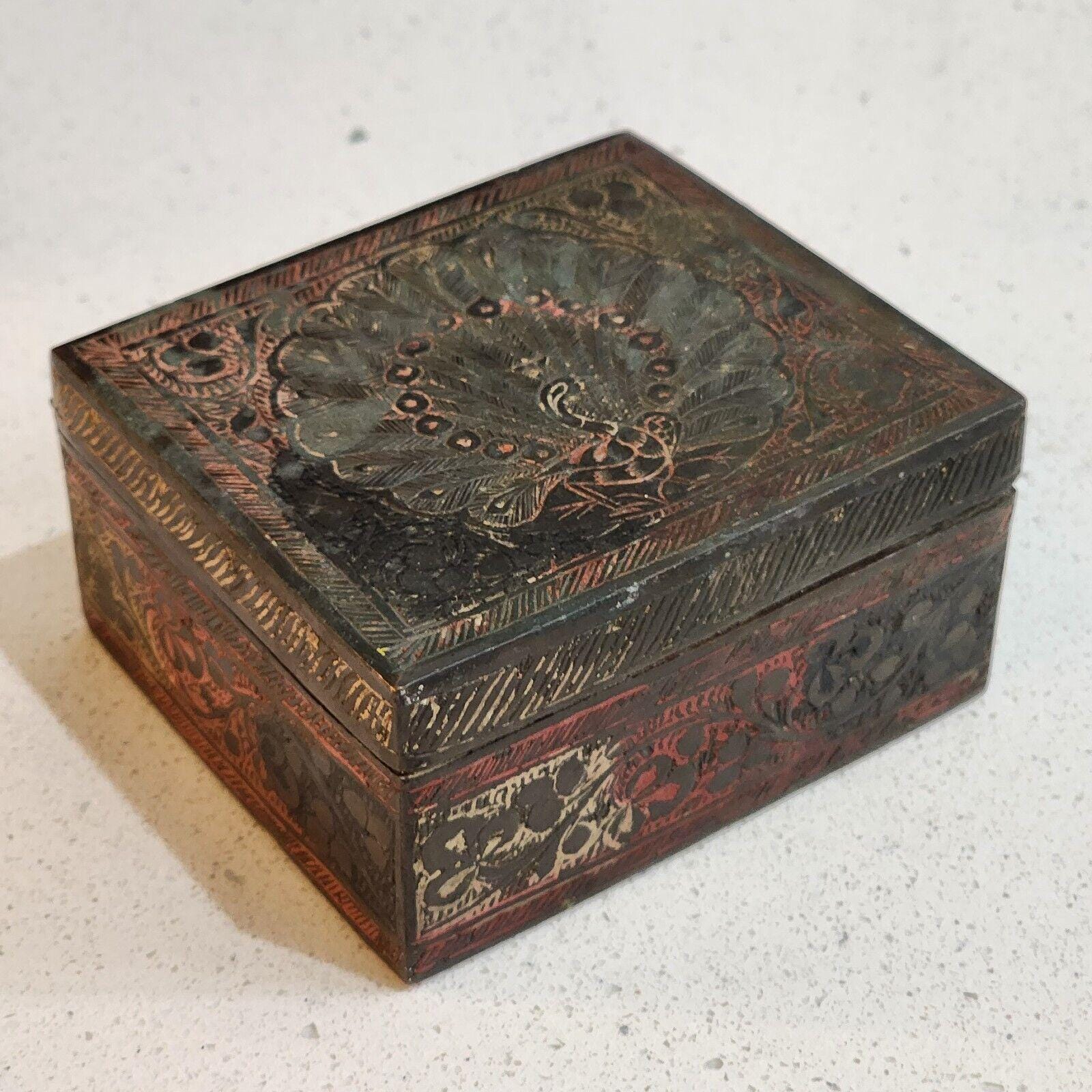 インド・メナカリ 孔雀デコレーションボックス – 結婚祝い il_fullxfull.6499225339_lmfl.jpg