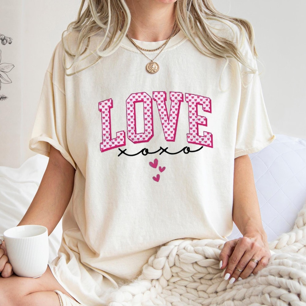 Love Heart Long Sleeve Shirt, Valentine'S Heart Long Sleeves, Valentines Day Gift, Valentine'S Day Long Sleeve Shirts Gifts Amitytees