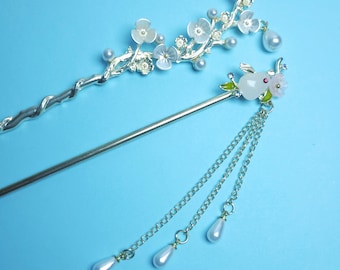 Forcina per capelli in stile cinese con fiori incantevoli e coniglietto >~<