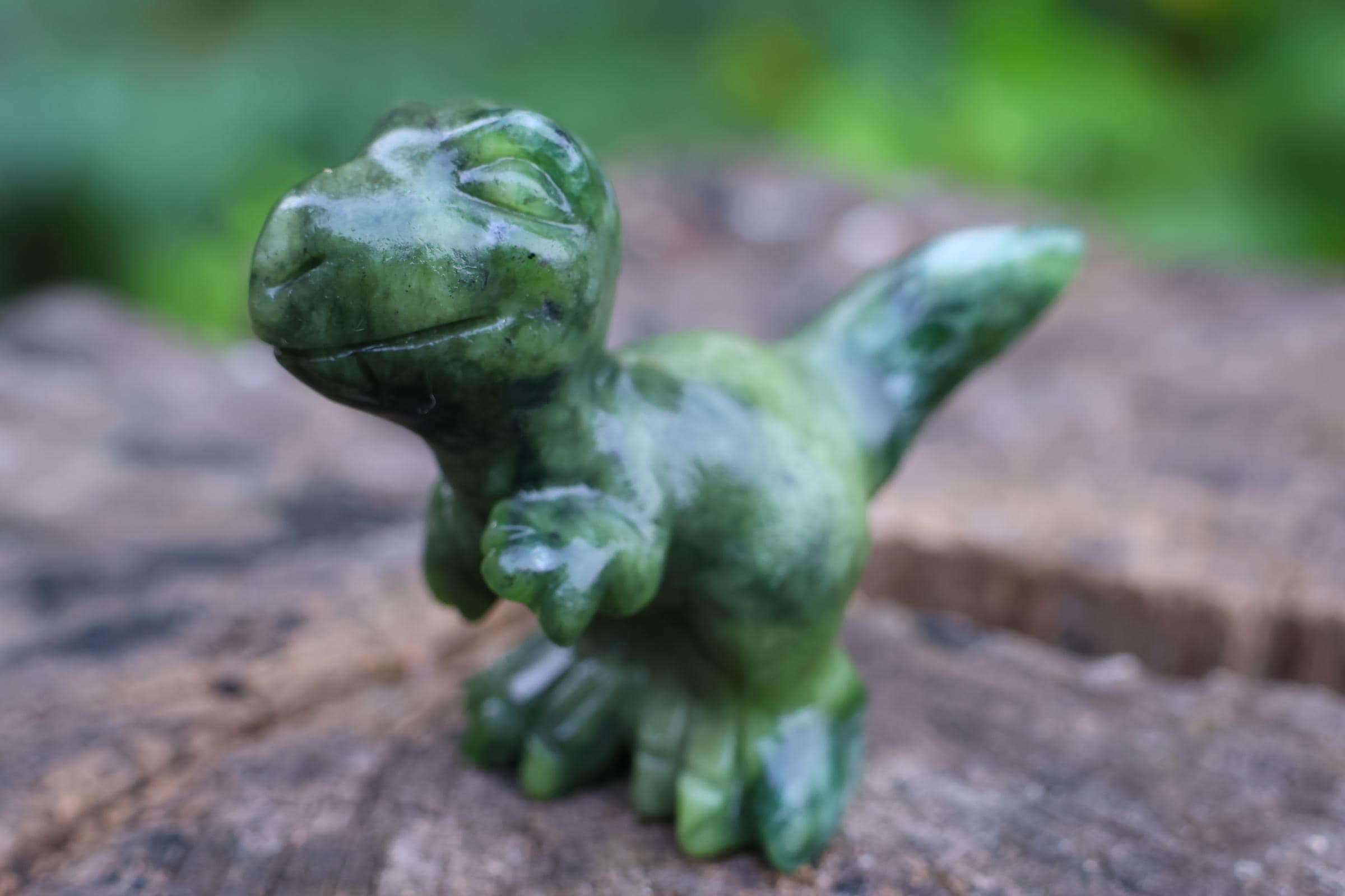 2inches Natural Jade Carved Dinosaur, Quartz Crystal Carving