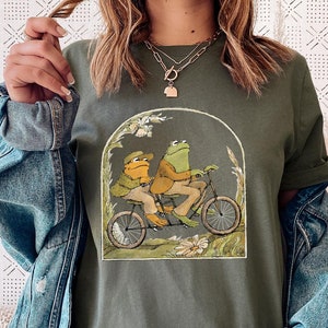 Frog And Toad Shirt, Vintage Classic Book Shirt, Frog and Toad Shirt, Vintage  Book Shirt, Frog Shirt, Book Lover Gift, Retro Frogs Shirt