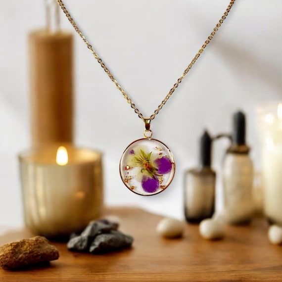 Birth Month Flower Necklace for Women, Personalized Pressed Floral Resin  Jewelry, Unique Birthday Gift for Her, Custom Floral Necklace