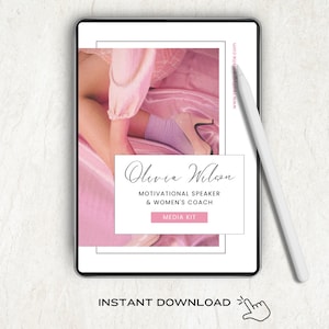 Op de afbeelding: Een digitale tablet toont een roze en witte mediakit voor Olivia Wilson, een motiverende spreker en vrouwen coach. De afbeelding bevat een stylus en de woorden "Direct downloaden."