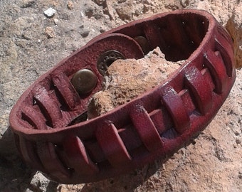 Chestnut Brown Handmade Leather Bracelet Panta - Dyed By Hand - Chestnut Brown Color - FREE Shipping Worldwide - Unisex Bracelet