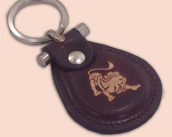 Leo zodiac sign leather metal T keychain