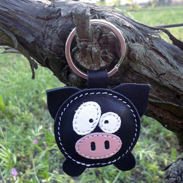 Leather Keychain Pig Black - FREE Shipping Wordlwide - Handmade Leather Pig Bag Charm