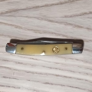 Olde Fashioned High Quality Two Blade Folding Pocket Knife Crafts Camping Hiking Travel Versatile Functional Handy Compact Collectible Gift