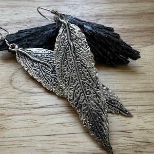 Orecchini pendenti a foglia in argento puro, minimalisti, per tutti i giorni, in argento, senza nichel, regalo di compleanno per lei, realizzati a mano, 1202 modelli di gioielli