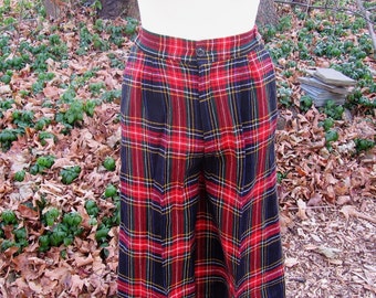 Tartan Plaid Skort Trousers Up Vintage SZ 11/12 Wool or Poly Blend 1960's Style on Campus Wearable Vintage Clothing ILGWU Label Made in USA