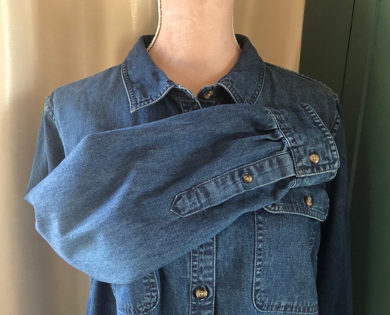 Vintage LL Bean Blue Denim Shirt Women's L Size Darts at Bust Long Sleeves 2 Front Pockets Yoked Back L L Bean's Classic Excellent Condition image 5