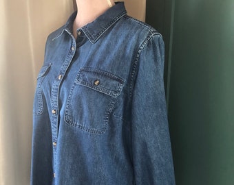 Vintage LL Bean Blue Denim Shirt Women's L Size Darts at Bust Long Sleeves 2 Front Pockets Yoked Back L L Bean's Classic Excellent Condition