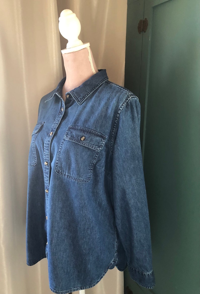 Vintage LL Bean Blue Denim Shirt Women's L Size Darts at Bust Long Sleeves 2 Front Pockets Yoked Back L L Bean's Classic Excellent Condition image 1