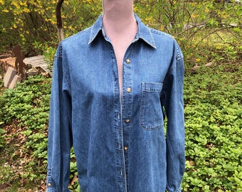 Vintage Eddie Bauer Blue Denim Shirt Women's Small/Petite Size Long Sleeves 1 Front Pocket Yoked Back Classic Denim Excellent Condition