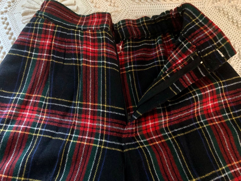 Tartan Plaid Skort Trousers Up Vintage SZ 11/12 Wool or Poly Blend 1960's Style on Campus Wearable Vintage Clothing ILGWU Label Made in USA image 6