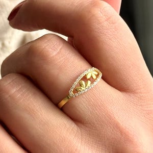 14k Solid Gold Daisy Ring, Minimalist Ring, Elegant Statement Ring, Gift for Her, Dainty Patterned Ring, Promise Ring,Perfect Gift For Women