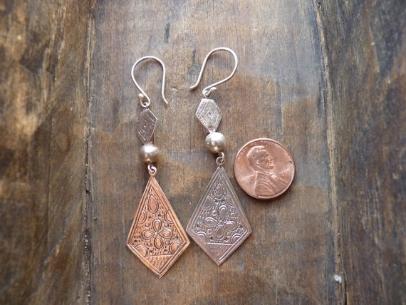 Lightweight drop earrings - image 1