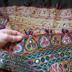SALE * GROßER Handbestickter 10ft langer Toran*Wandbehang/Valance*Rabari Spiegeltuch*Indien*Boho; 10&#39;4&quot; lang