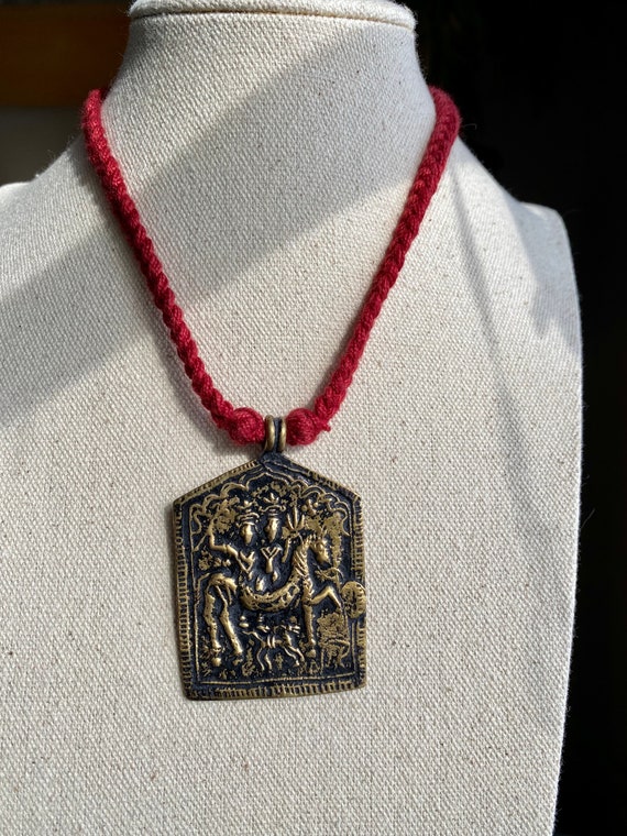 Bronze replica of antique Hindi pendant Gem