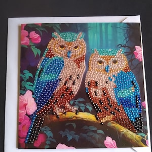 2 lindos cartões de felicitações com corujas